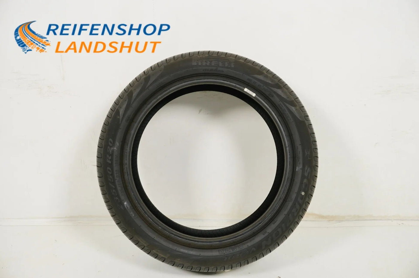 1 x Like New Summer Tire 235 50 20 inch Pirelli DOT18 MO