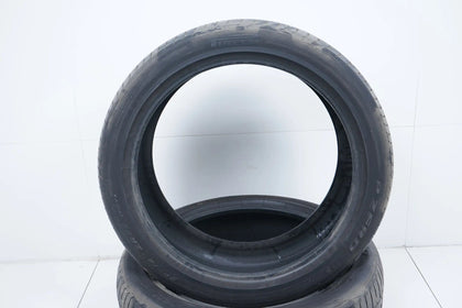 2 pneus été Pirelli 285/40/22 DOT20, profondeur de sculpture d'environ 5 mm.