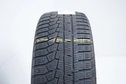 2 pneus d'hiver Hankook 215/60/17 pouces DOT19, profondeur de sculpture d'environ 3,5 mm