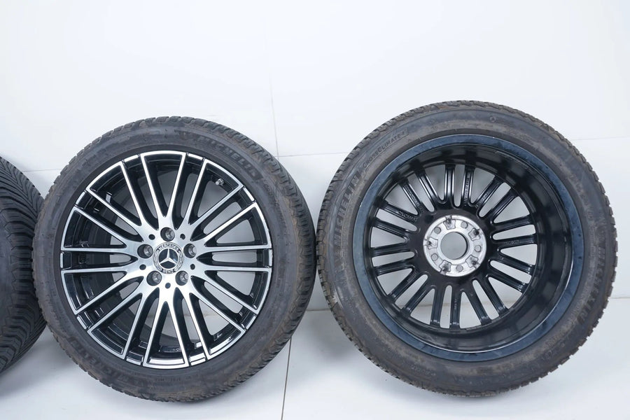 Mercedes třída C W206 celoroční pneumatiky zimní kola 225 45 18 palců