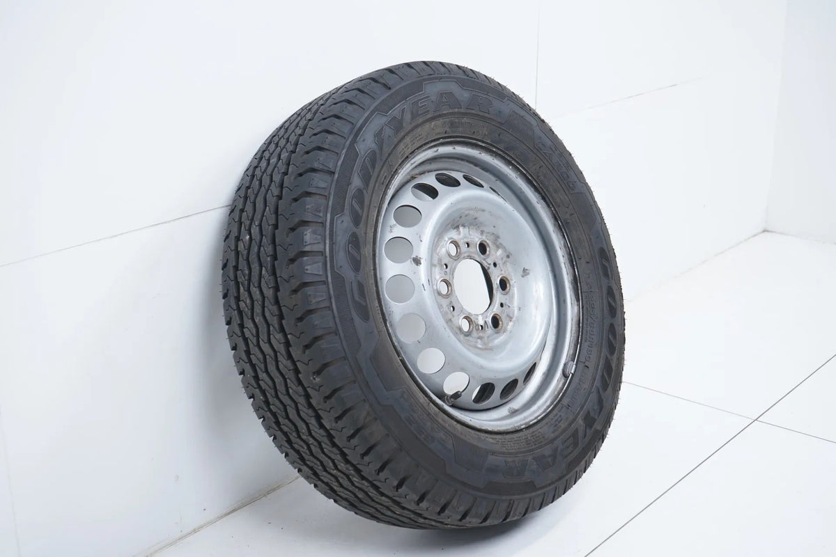 1 x Mercedes Sprinter W910 spare wheel 225 65 16 inch Detailansicht 2