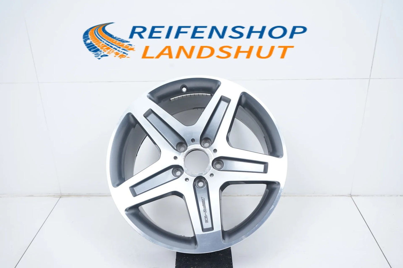 1 x Mercedes G-Class W463 AMG Alloy Wheel 19 Inch A4634012102