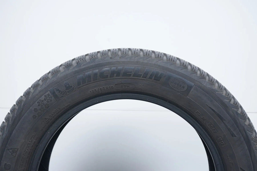 2x Winter tires 195 60 16 inch Michelin approx. 4 mm tread depth DOT12