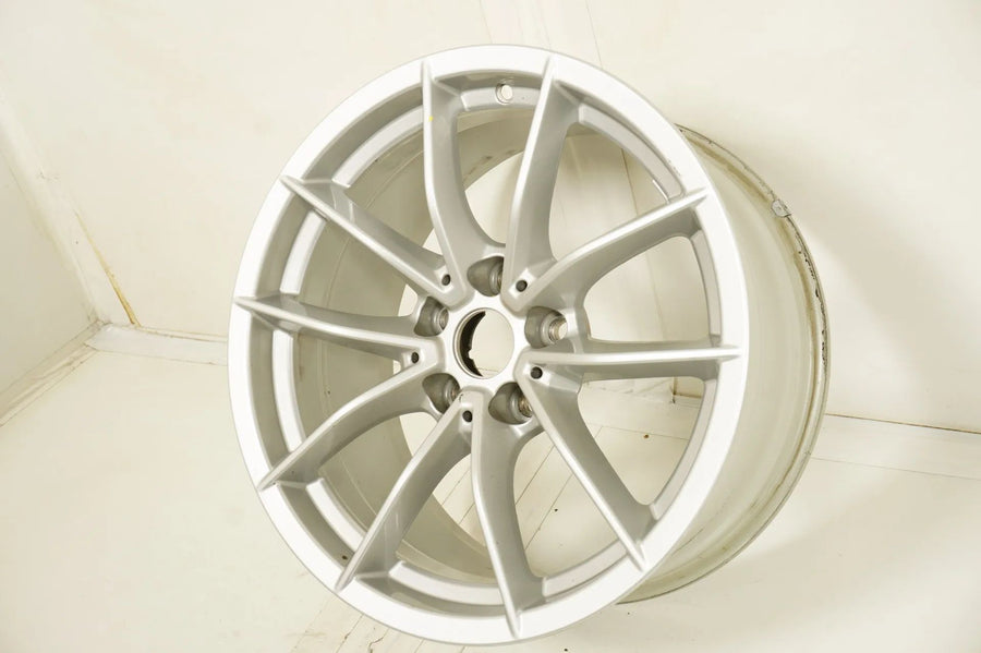 1 x originální hliníkový disk BMW Z4 G29 17 palců 6879184 768 8,5J