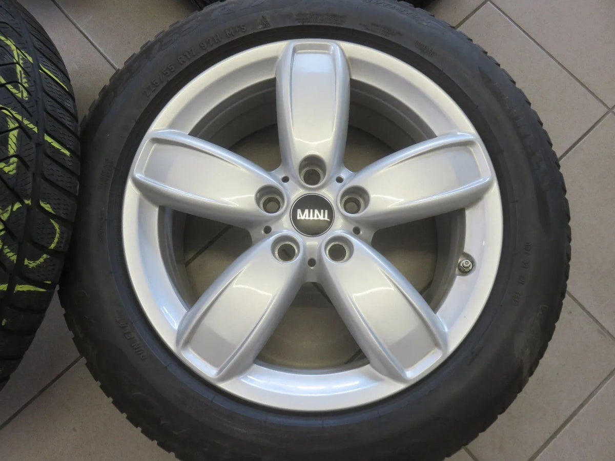 Original Mini Countryman F60 SE 17 inch Alloy Wheels Winter Wheels Winter Tires Detailansicht 5