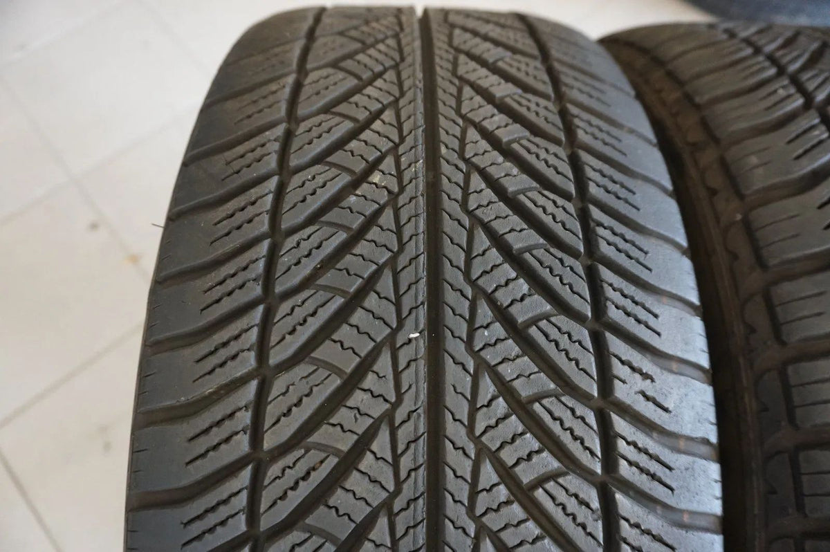 Original Mercedes CLS C257W257 Alufelgen Winterräder Winterreifen 245 45 R18 7mm Detailansicht 11