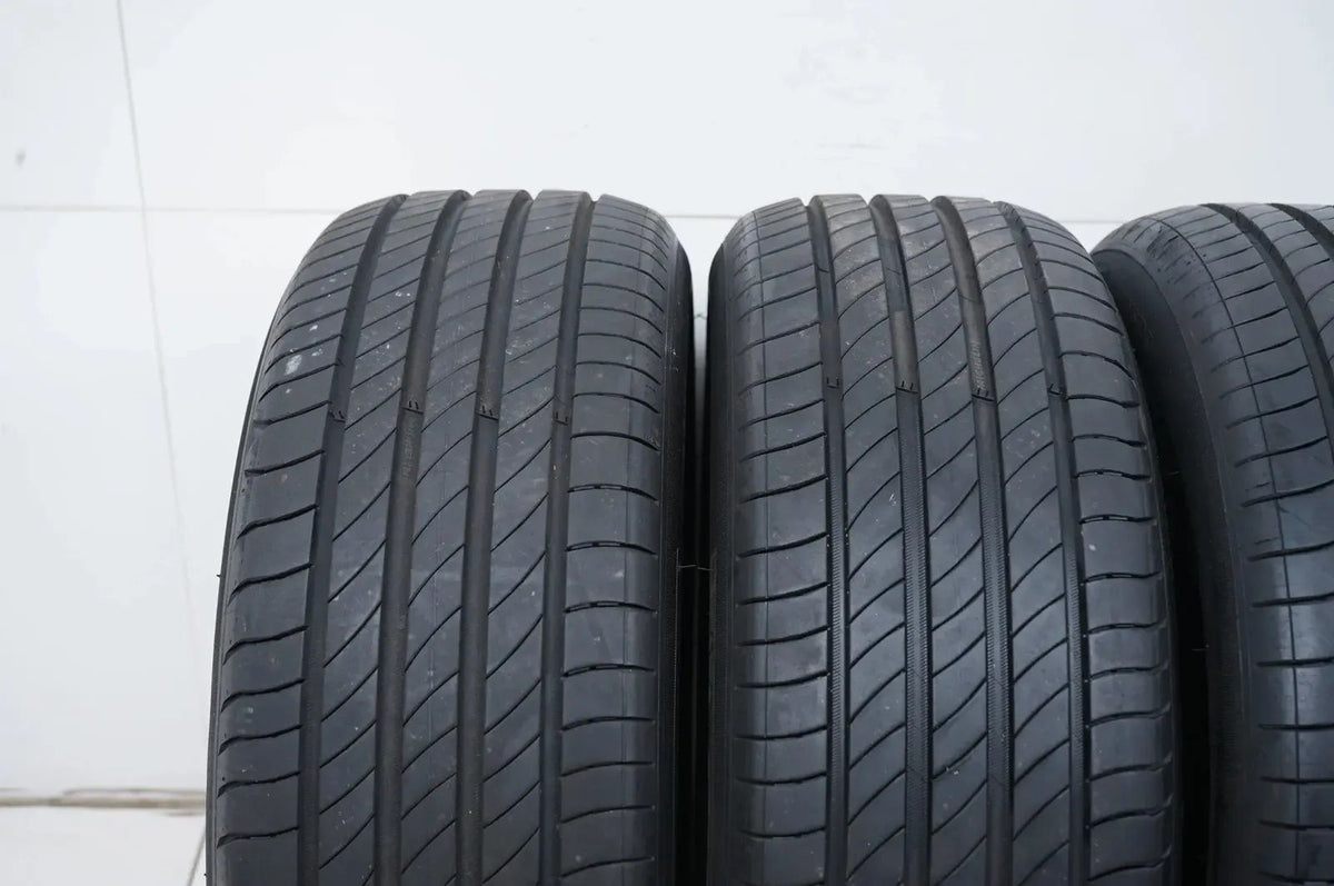 4 x pneus été Michelin Primacy 4 195 55 16 pouces DOT23 env.7mm Vue détaillée 4
