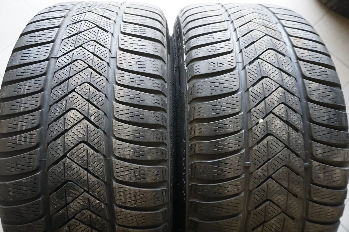 Jantes alliage et pneus hiver d'origine Mercedes Classe E W213 S213 Hybride E300e E300de Vue détaillée 15