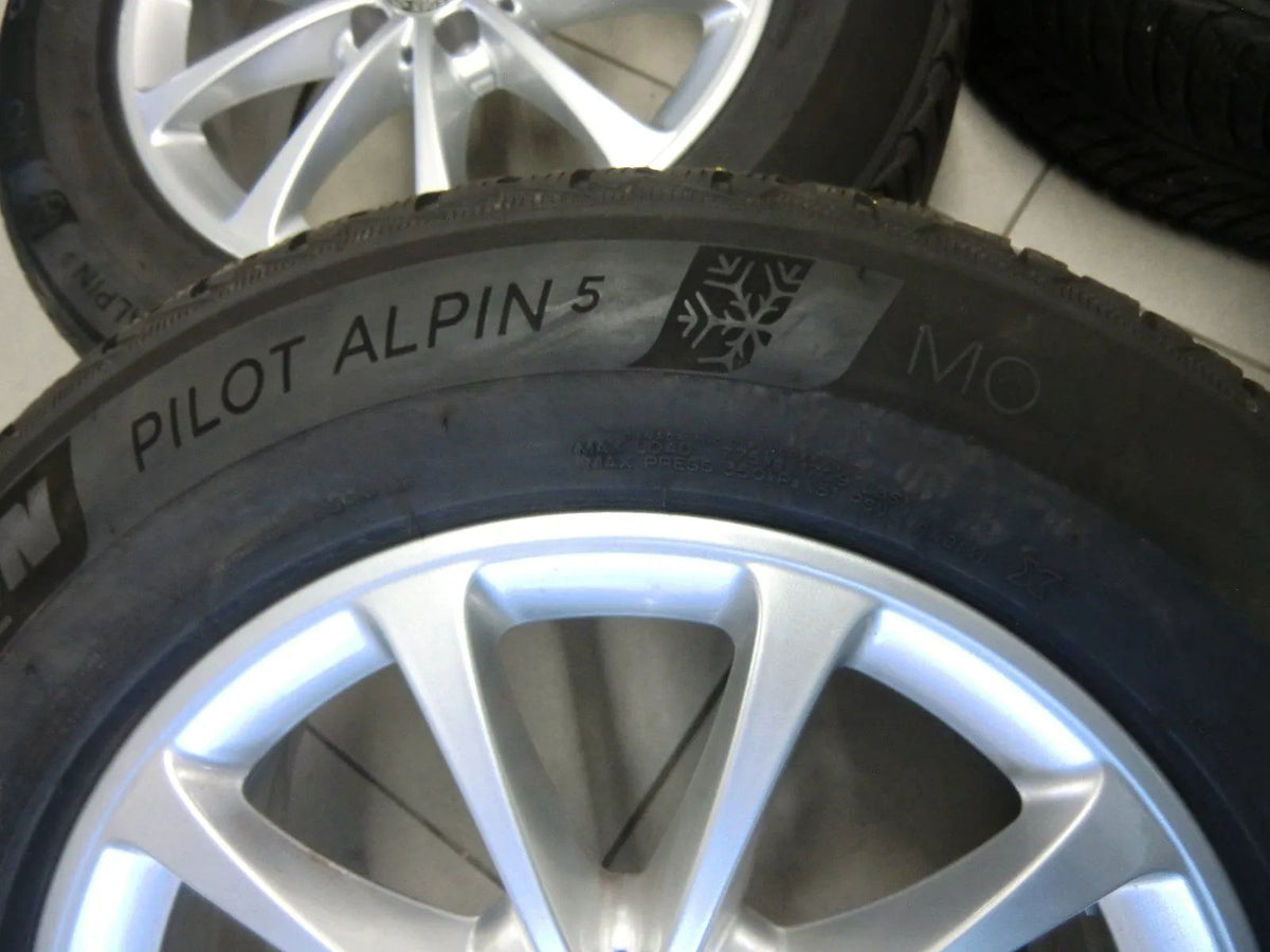 Originele Mercedes GLA H247 GLB X247 lichtmetalen velgen winterbanden 215 65 R17 6mm Detailweergave 6