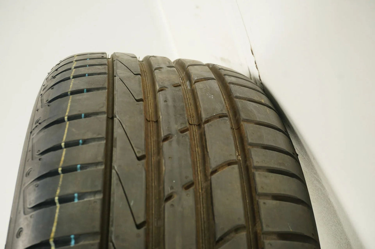 Mercedes A B Klasse W177 C118 B247 Winterräder mit neuen Winterreifen 205 55 17 Zoll