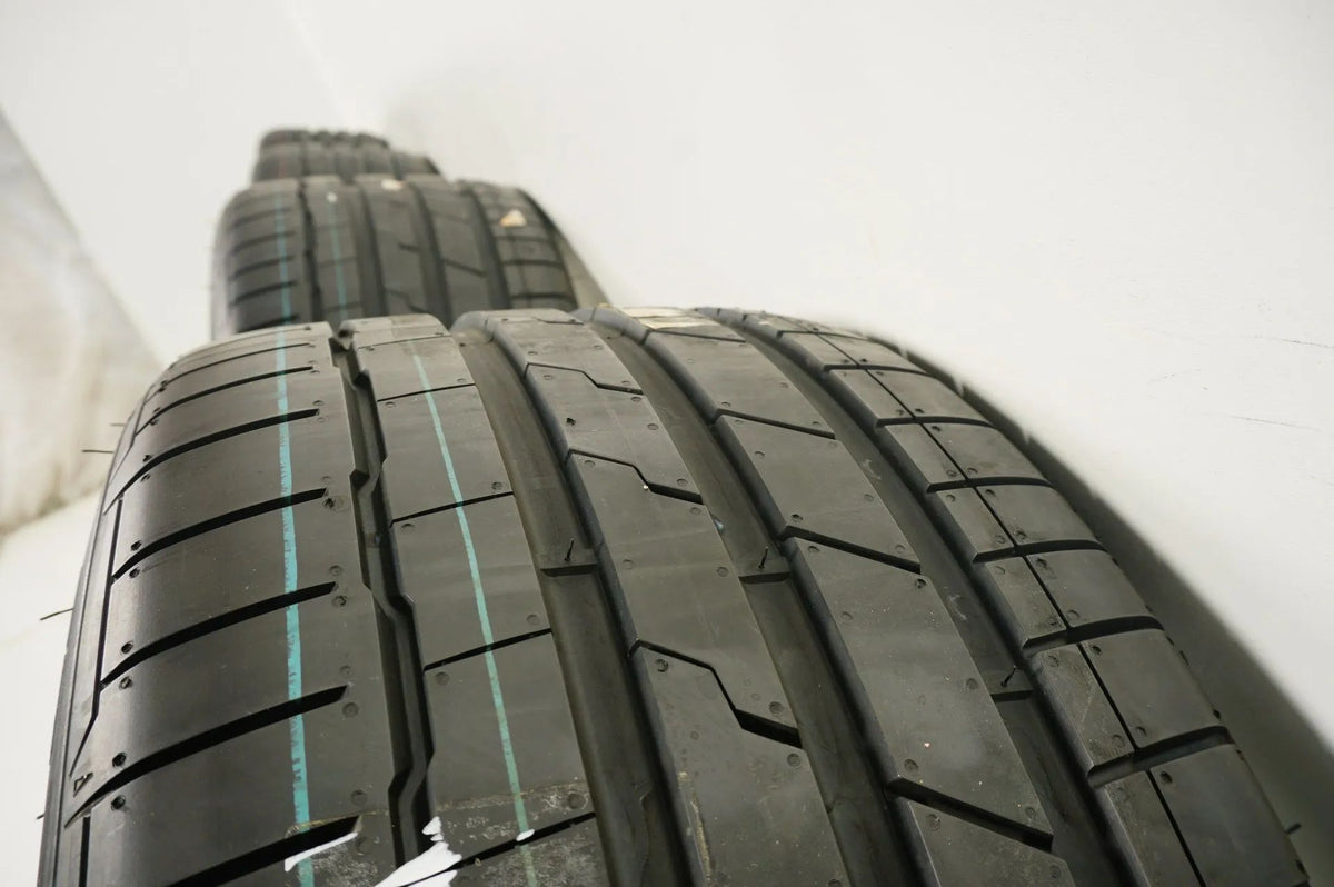 New BMW Z4 G29 summer wheels, summer tires, 17 inch Detailansicht 9
