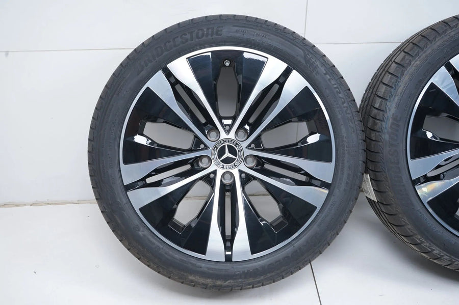 Pneus été neufs pour Mercedes Classe C W206, jantes été 18 pouces