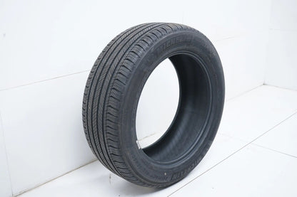 1 x Michelin all-weather tire 235 55 19 inch DOT23 approx. 7mm MO