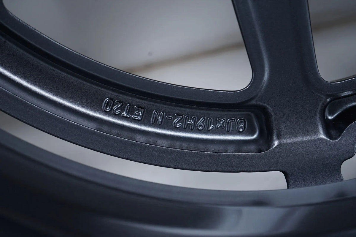 Mercedes E43 E53 AMG W213 Winter Tires Winter Wheels 19 Inch Detailansicht 17