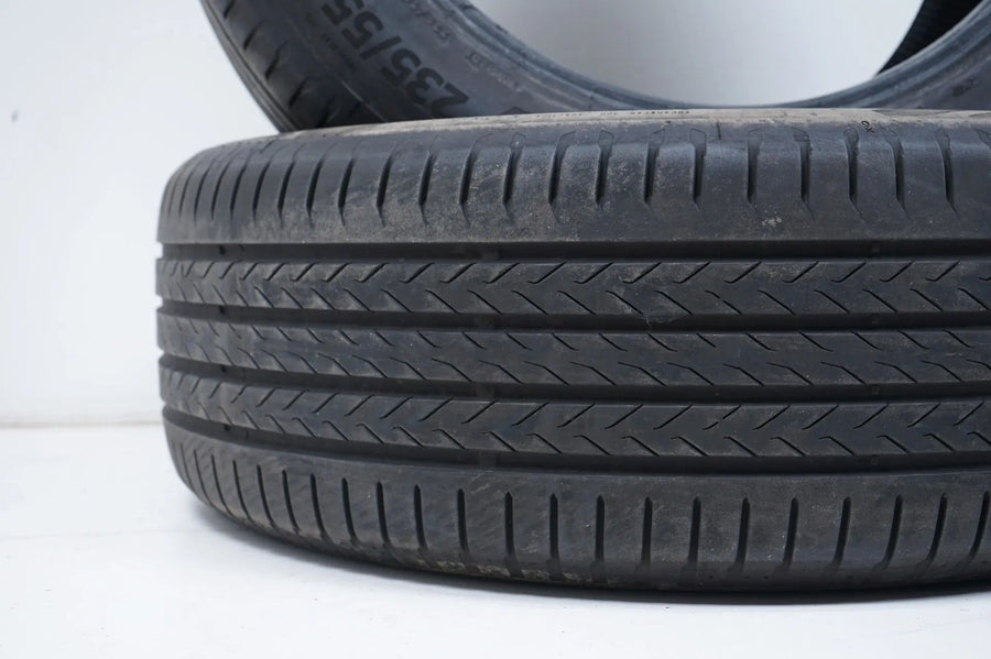 2 x Continental summer tires 235 55 19 inch DOT22 MO approx. 5 mm tread depth