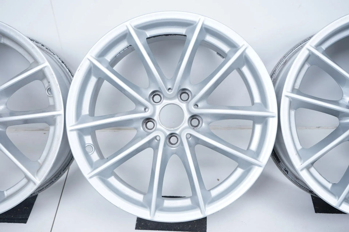 4 x Originální hliníkové disky BMW 5er G30 G31 17 palců 618 6868217 Detailní zobrazení 4