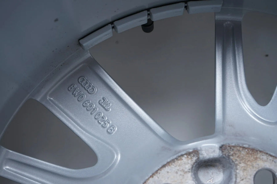 Audi A4 B9 8W Winterreifen Winterräder 205 60 16 Zoll
