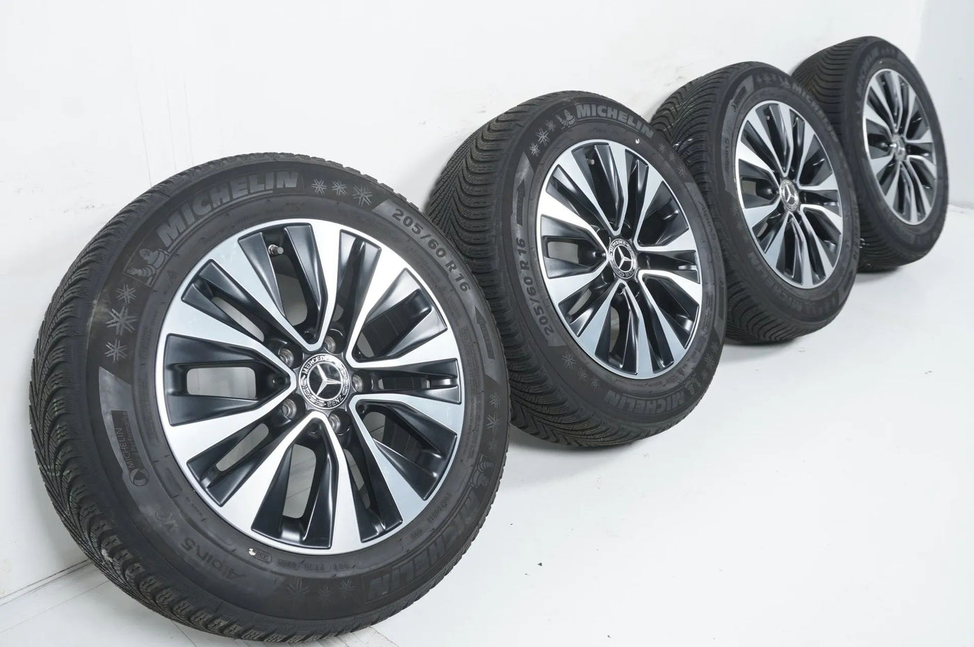 Mercedes A B Klasse W177 B247 Winterreifen Winterräder 16 Zoll