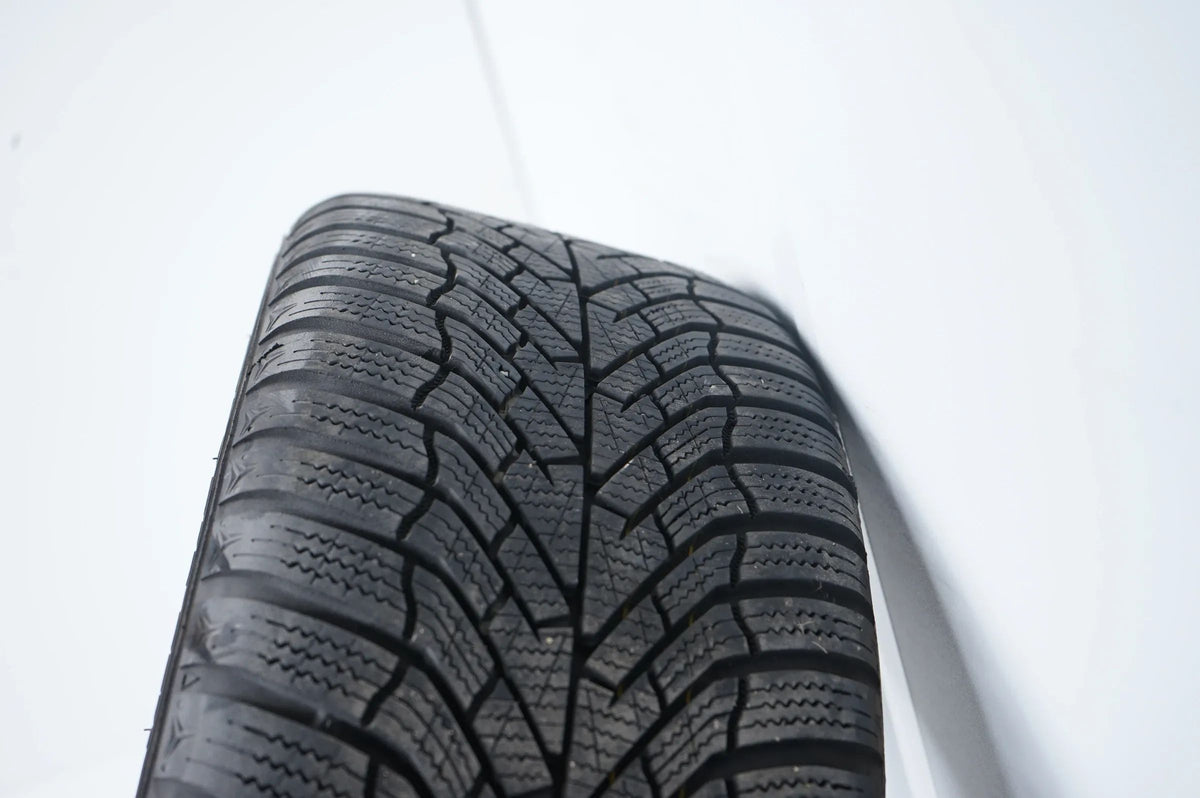 VW Volkswagen Golf 7 winter tires/wheels 205/50/17 inch 7mm Detailansicht 11