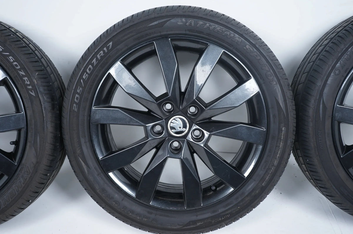 Skoda Octavia 5E Jantes complètes été Pneus été 205 50 17 pouces Detailansicht 5