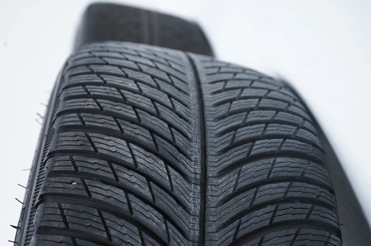 Mercedes CLE53 AMG W236 Winter Wheels Winter Tires 19 Inch A2364012700 A2364012800 Detailansicht 14