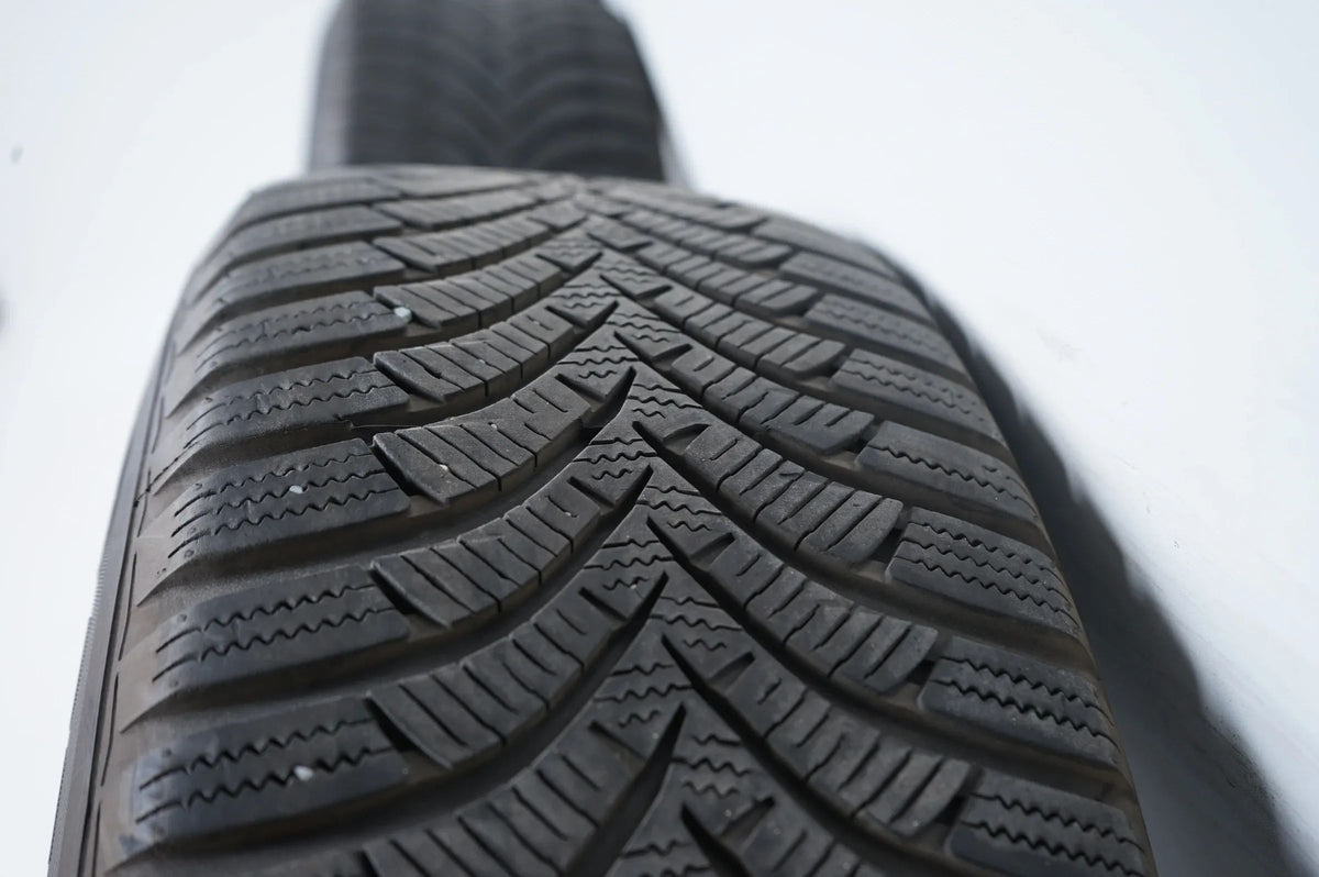 Hyundai Tucson Kia Sportage Winter Tires 215 65 16 Inch 5x114 Detailansicht 8