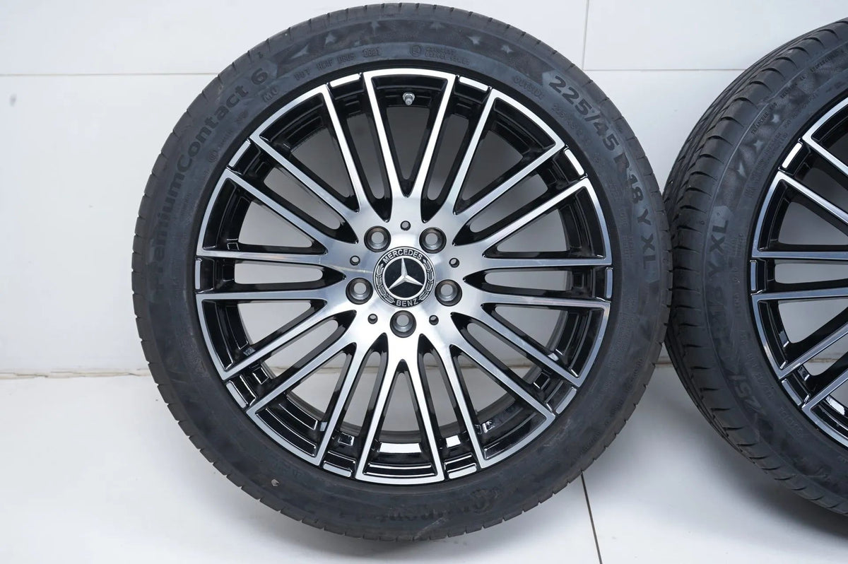Comme neuf Mercedes Classe C W206 Pneus d'été Roues complètes 18 pouces Vue détaillée 2