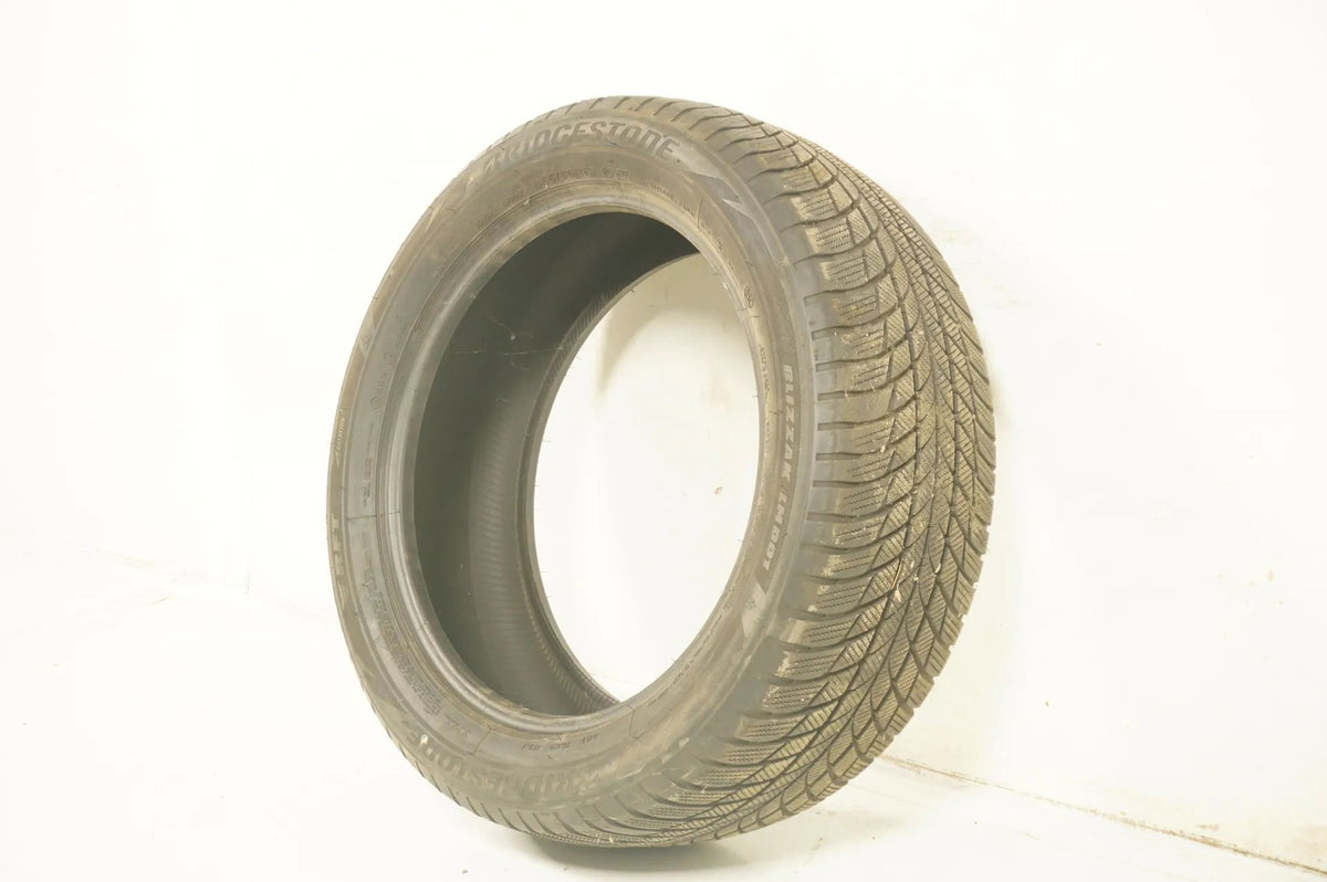 1 x Winterreifen Bridgestone 245 50 19 Zoll DOT17 Bmw* ca.5mm RFT Detailansicht 4