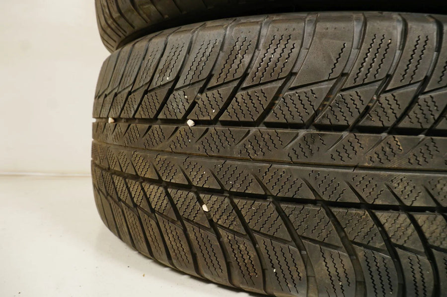 4 x Bridgestone winter tires 245/50 R19 inch DOT18 BMW* approx. 4mm tread depth RFT