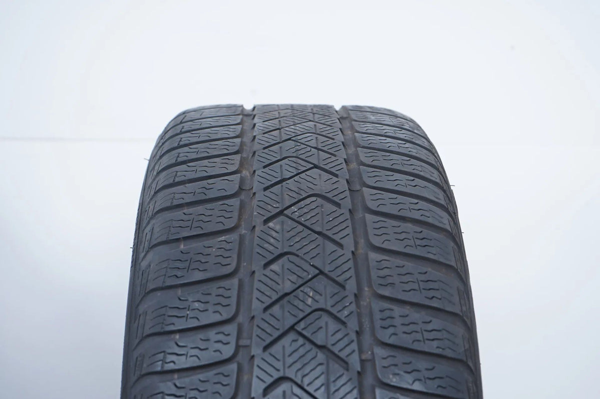 Mercedes C-Class W206 winter tires/wheels 225/45/18 inch Detailansicht 12