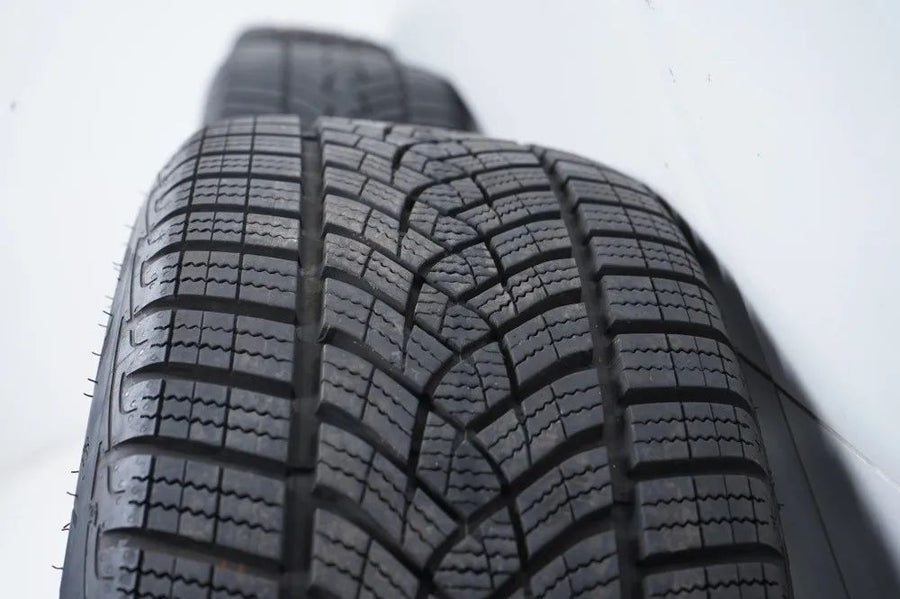 Mercedes A B Klasse W177 C118 Winterreifen Winterräder 18 Zoll