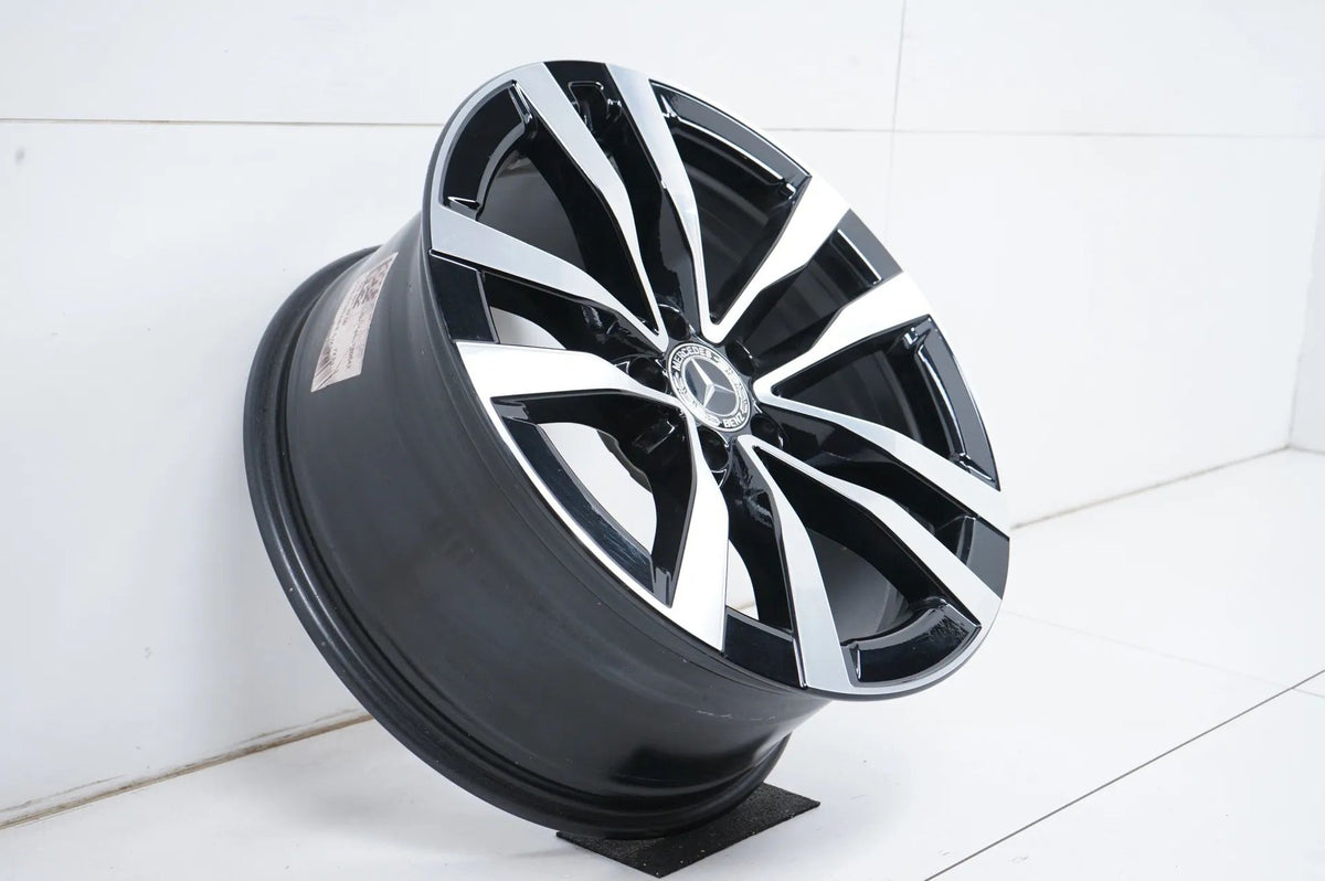1 x Hliníkový disk Mercedes S Klasse W223 19 palců A2234013000 8,5J ET31,5 Detailní zobrazení 2