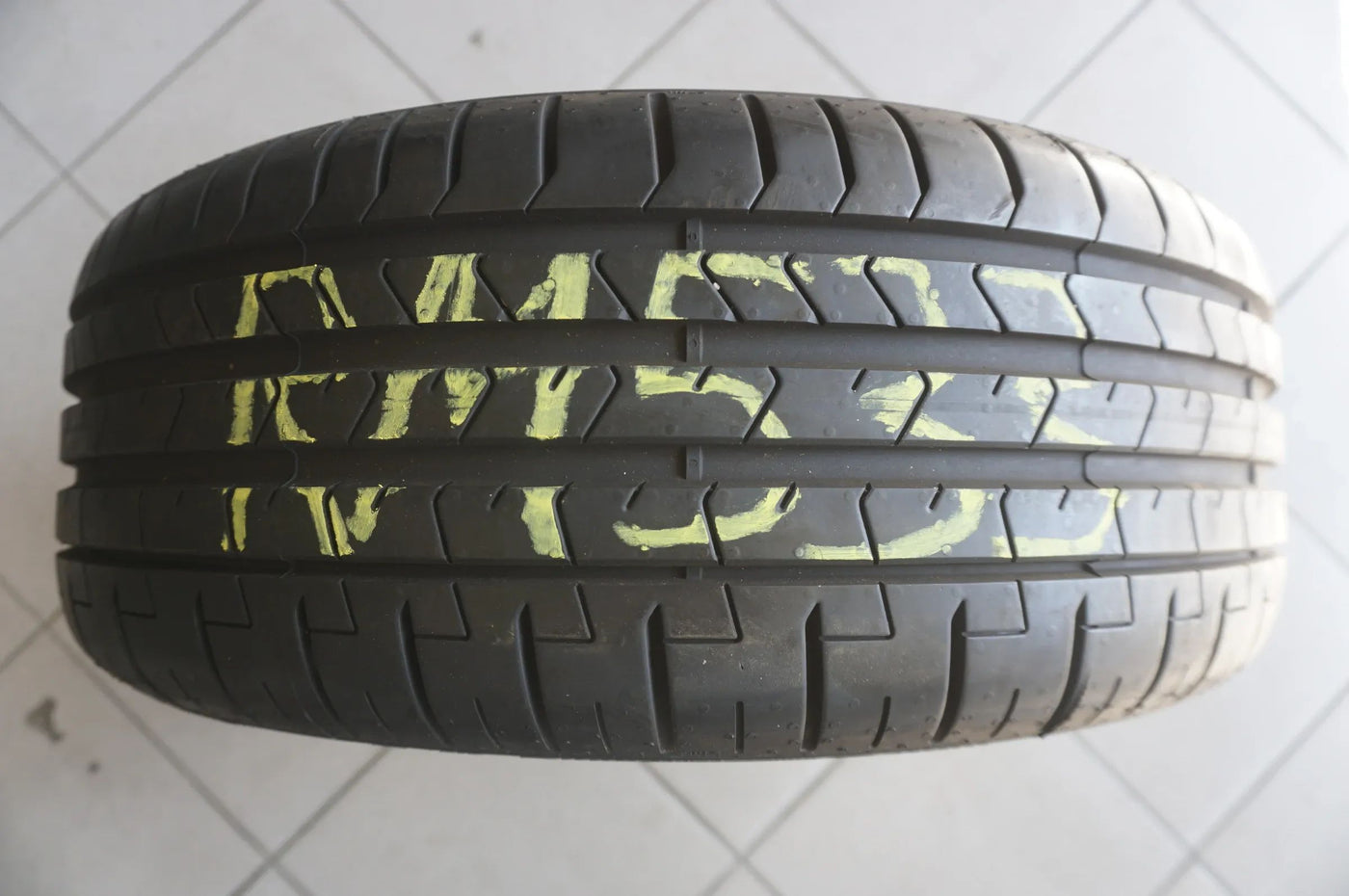205 40 R18 86W Sommerreifen Pirelli P Zero PZero * RSC RFT RunFlat 2021 6,5mm