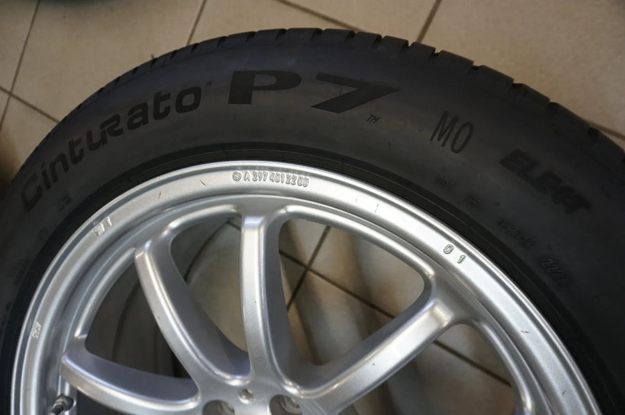 Jantes en aluminium d'origine Mercedes EQS V297 Pneus d'été 235 55 R19 pouces