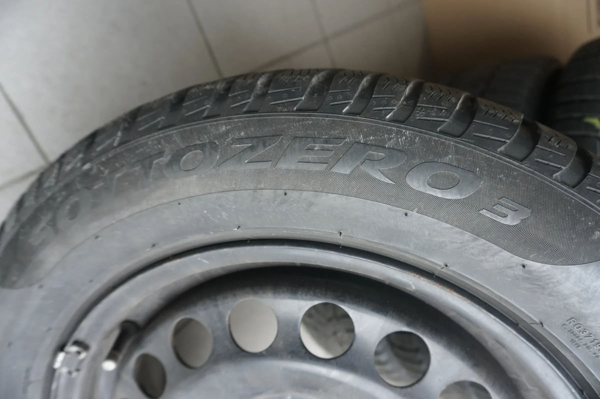 D’origine VW Touran II 5T Jantes en acier Pneus hiver Roues hiver 205 60 R16 96H 6mm Vue détaillée 3