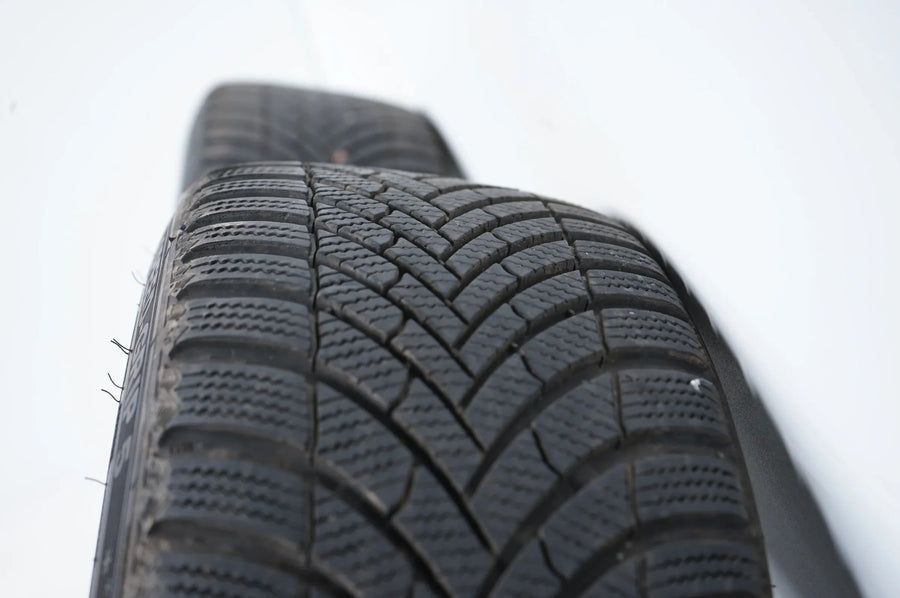 Ford unbekannt Winterräder Winterreifen 205 45 17 Zoll 4x108