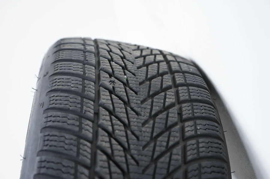 Pneumatici invernali e ruote invernali BMW Serie 1 Serie 2 F70 F74 195 50 18 pollici 968M 5A45271