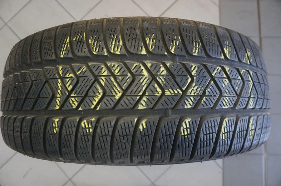 1 X 235 60 R18 103H Winterreifen Pirelli Scorpion Winter MO 2018 5mm