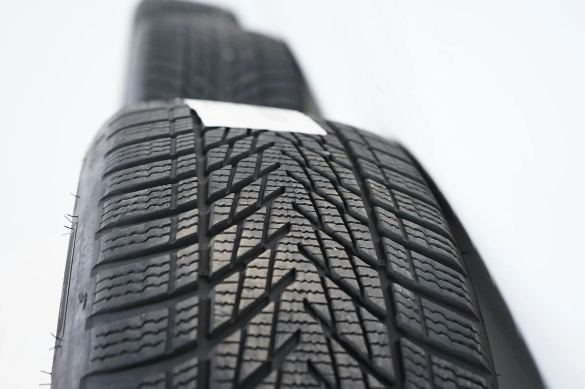 BMW 1er 2er F70 F74 Winterreifen Winterräder 195 50 18 Zoll 968M 5A45271 Vue détaillée 10