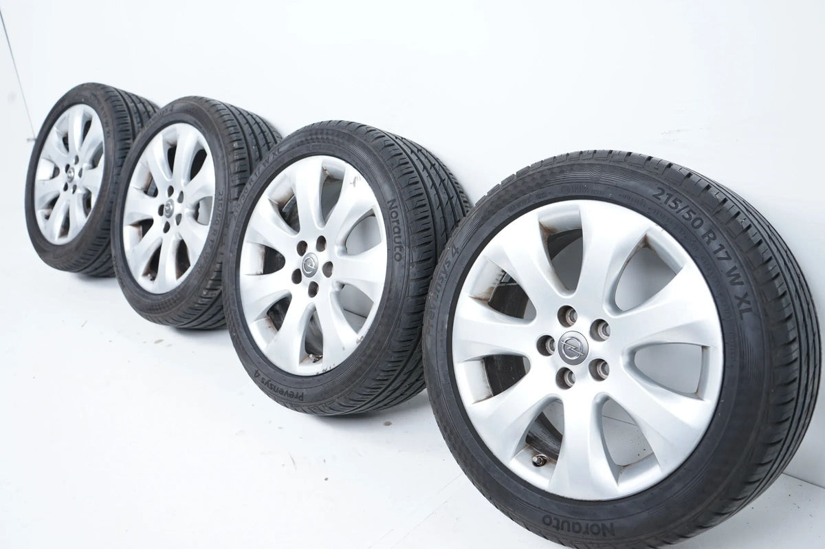 Opel Astra J Winterräder mit neuen Winterreifen 215 50 17 Zoll