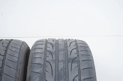 2 pneus été Dunlop 215/45/16 pouces DOT16, profondeur de sculpture d'environ 4 mm