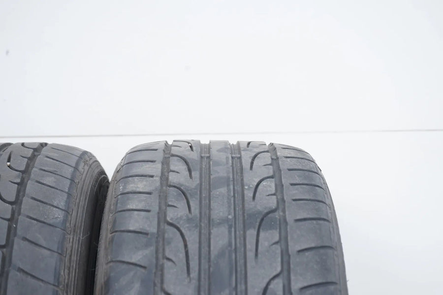 2 pneus été Dunlop 215/45/16 pouces DOT16, profondeur de sculpture d'environ 4 mm