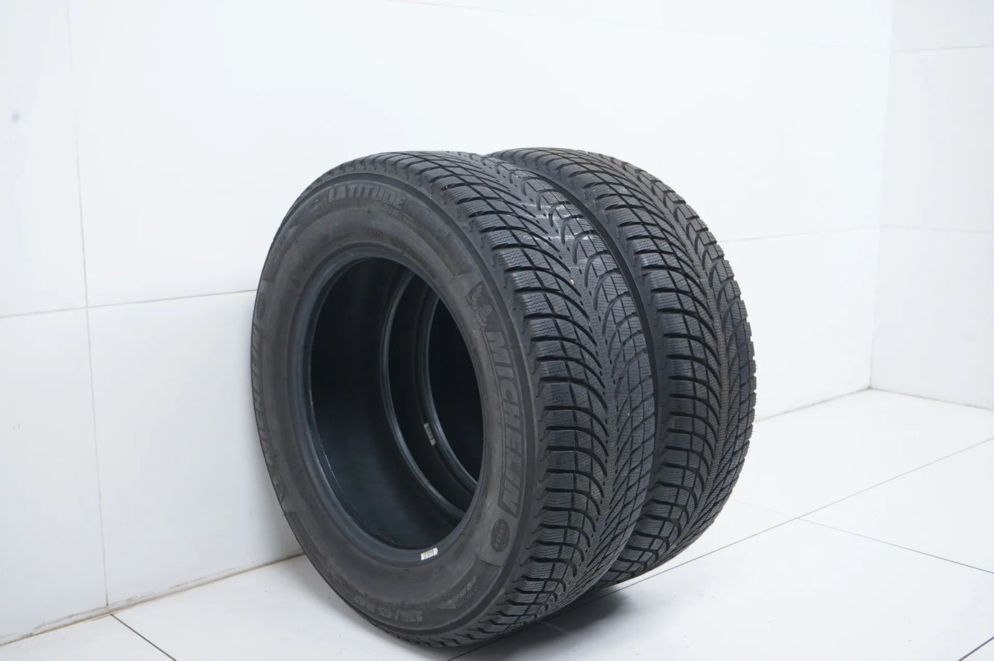 2x Winterreifen Michelin 235 65 17 Zoll DOT19/16 MO ca.5-7 mm
