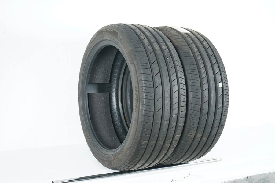 2x Nexen summer tires 235 45 19 inch approx. 7mm tread depth DOT23