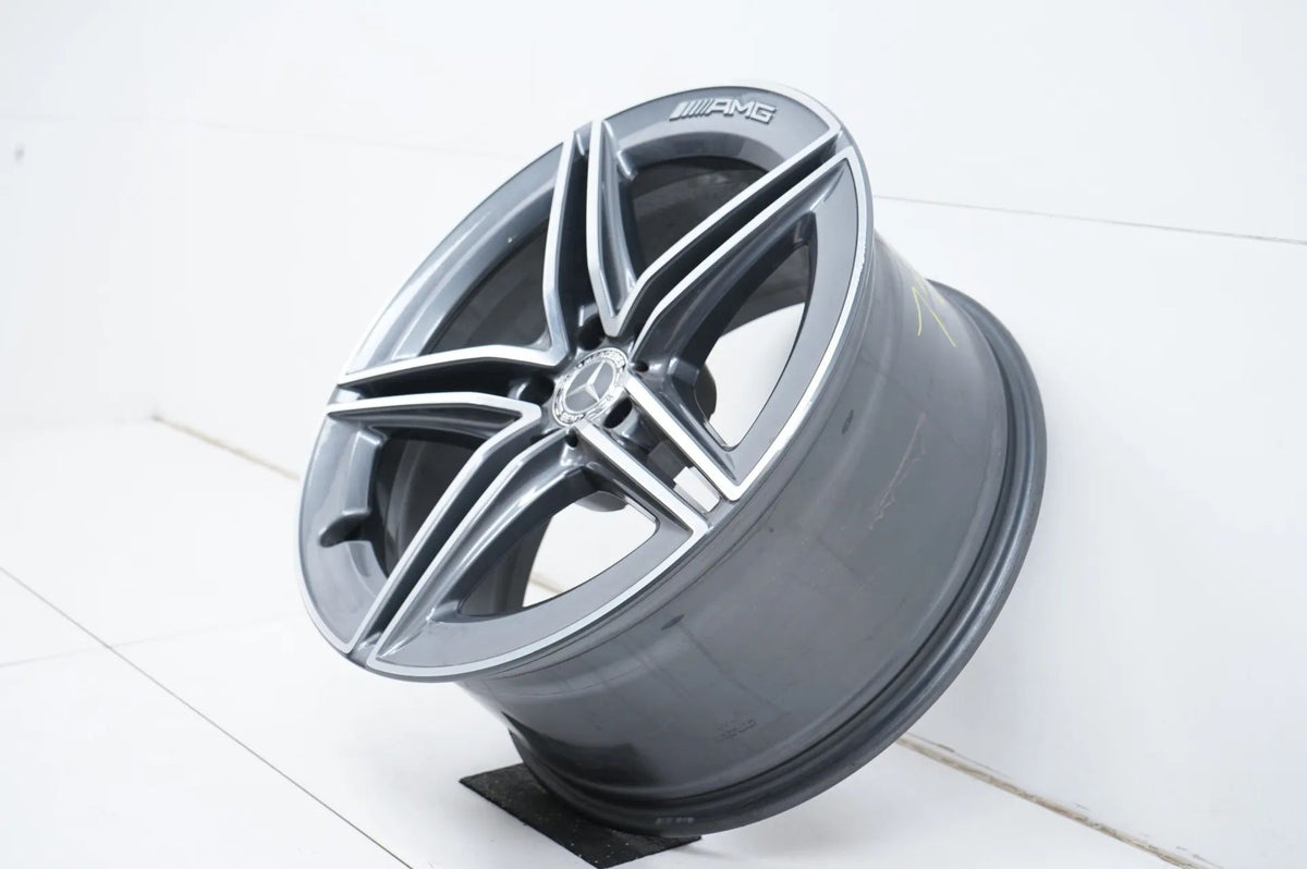 1 x Mercedes E63 S AMG W213 hliníkový disk 20 palců A2134017100 9,5J ET25 Detailní zobrazení 3