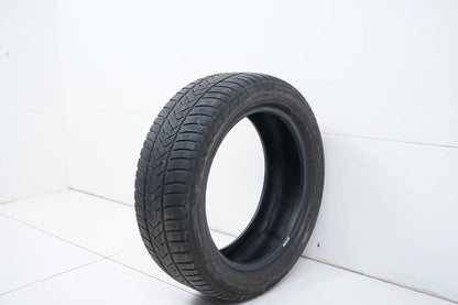 1 x Pirelli winter tire 245/50 R19 inch DOT22 BMW* approx. 4mm tread depth RFT