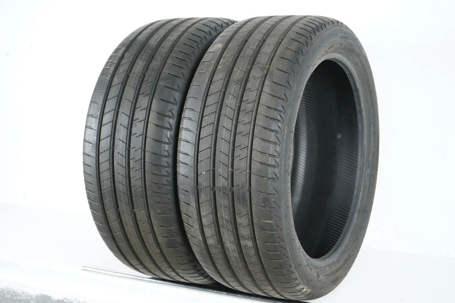 2 pneus été de démonstration Bridgestone 275/40/20 pouces BMW* DOT23 RFT