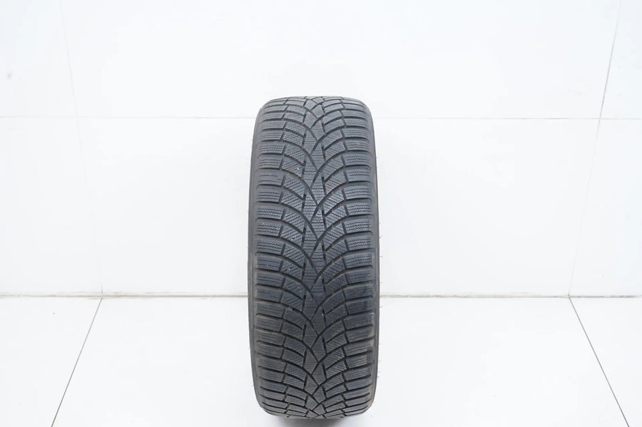 1 x Winterreifen Toyo Tyres 225 45 18 Zoll DOT20 ca.6 mm