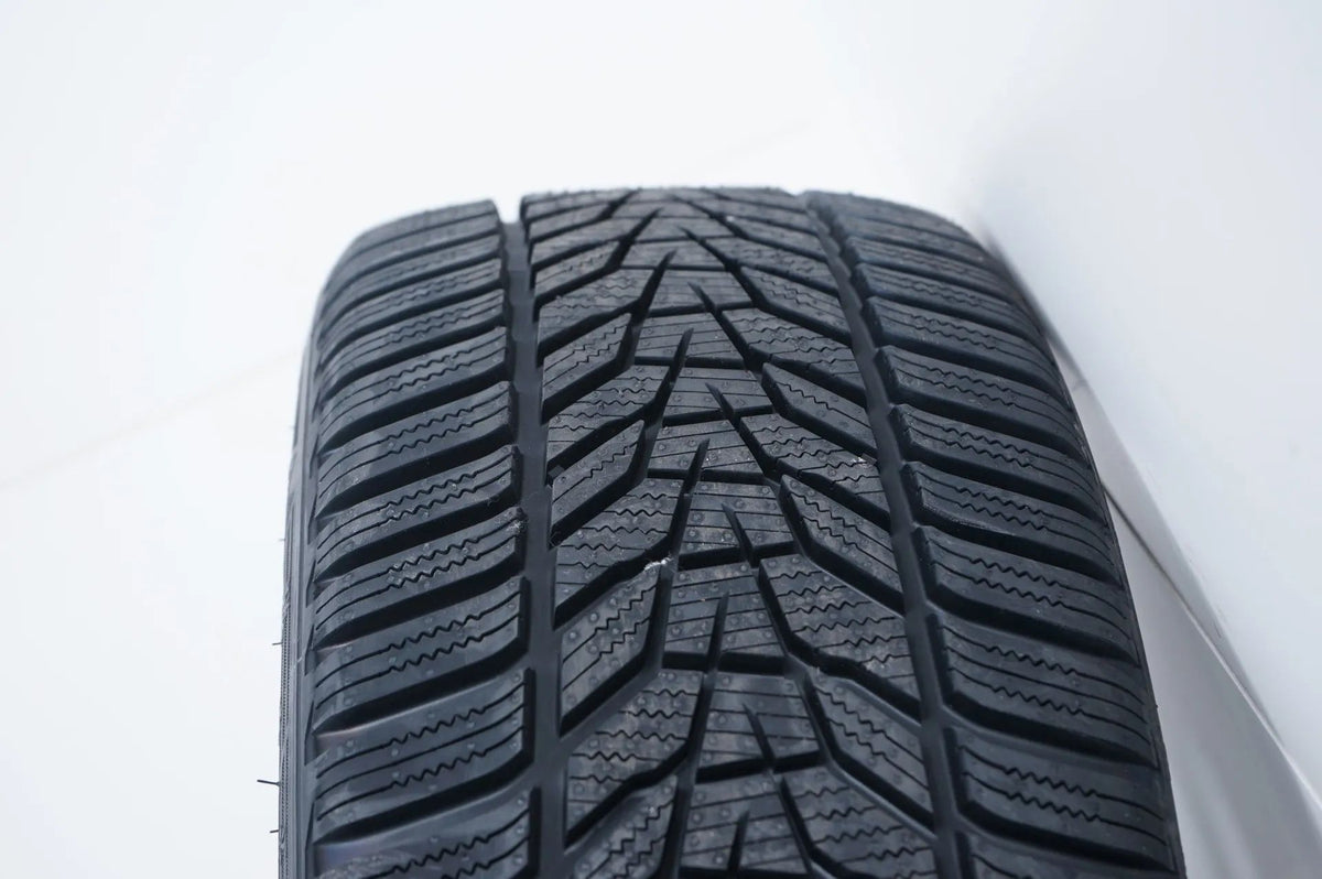 Mercedes C Klasse Hybrid W206 Winterreifen Winterräder 18 Zoll Detailansicht 8