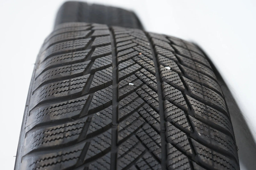 Mercedes GLA GLB H247 Winterräder Winterreifen 235 50 19 Zoll 8mm A2474011500